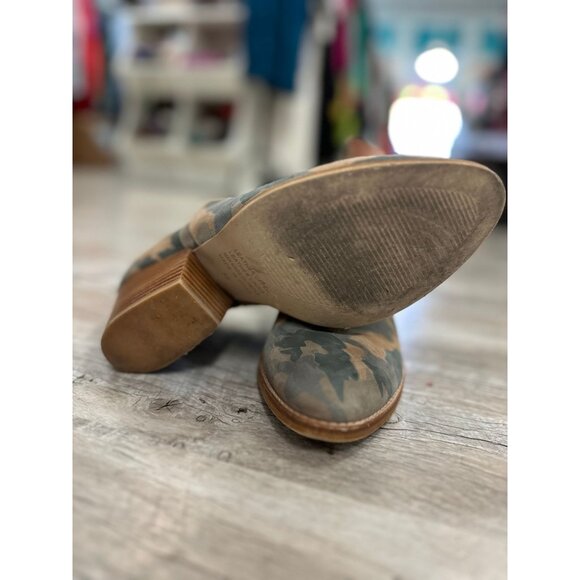 Silent D Winfred Camo Booties in 7 - Picture 3 of 3